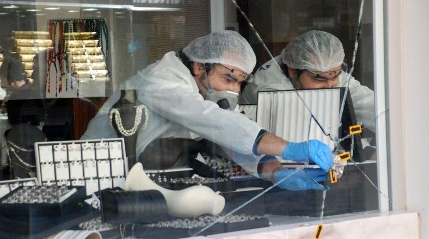 Kuyumcu Soyguncusu, Kayıp Genç Çıktı