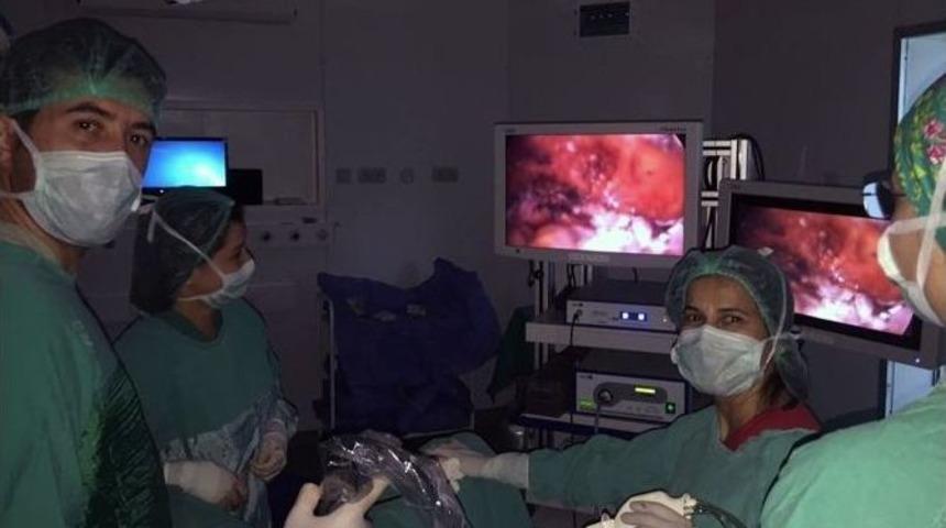 Laparoskopik Histerektomi Y&ouml;ntemiyle Milas&rsquo;ta İl Ameliyat Yapıldı