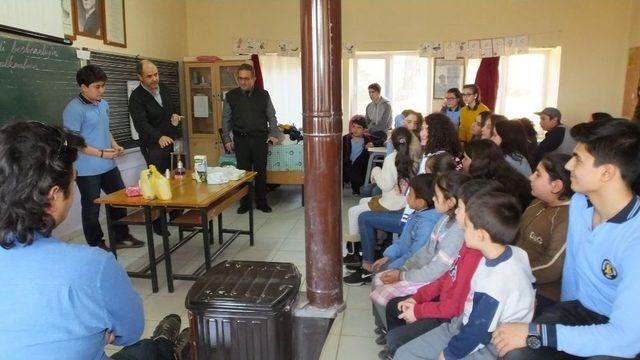 Burhaniye’ De Liseli Gençlerin Kardeş Okul Ziyareti