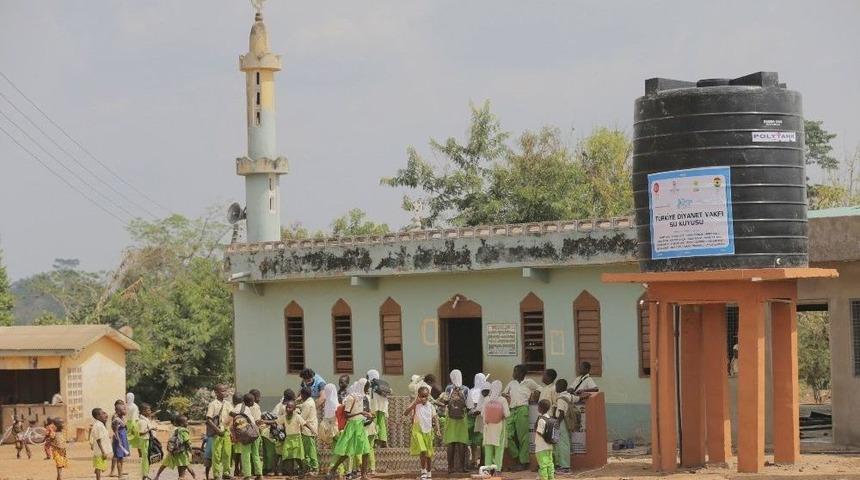 T&uuml;rkiye Diyanet Vakfı&rsquo;ndan Gana&rsquo;ya Su Kuyusu