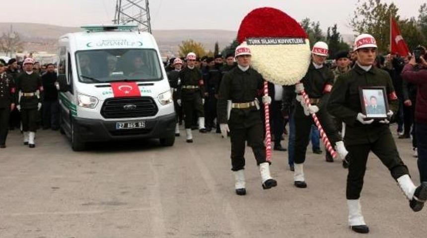 Şehit Uzman &Ccedil;avuş &Ouml;zel, Gaziantep'te Toprağa Verildi