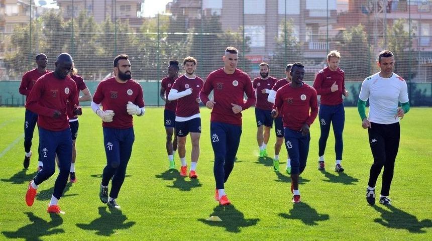 Aytemiz Alanyaspor&rsquo;da Fenerbah&ccedil;e Mesaisi Başladı