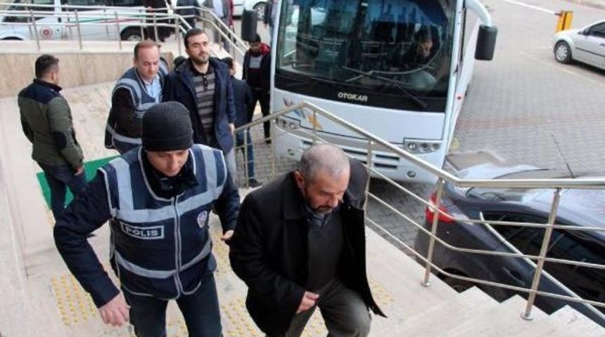 Zonguldak'ta Fetö Şüphelisi 10 Kişi Adliyede