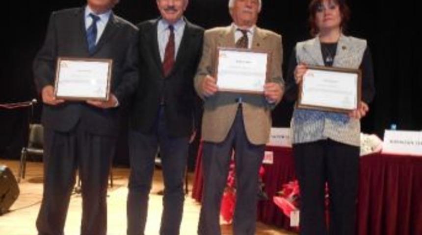 Eskişehirli Şairlere Teşekk&uuml;r Belgesi &Ouml;d&uuml;l&uuml;