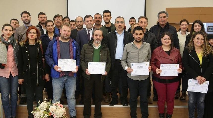 Gen&ccedil; Girişimci Adayları Sertifikalarını Aldı
