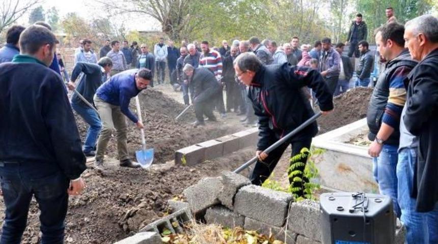 Polis Memuru, Kardeşi Ve Yengesini &Ouml;ld&uuml;rd&uuml; (3)