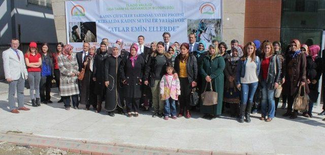 Elazığ’da Lisanslı Kadın Seyisler Yetişiyor