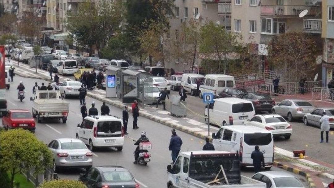 Manisa&rsquo;da Silahlı &Ccedil;atışma: 6 Yaralı