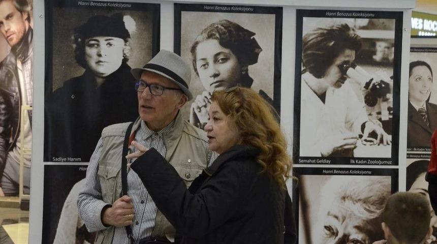 Cumhuriyet&rsquo;in &Ouml;nc&uuml; Kadınlarının Sergisine Yoğun İlgi