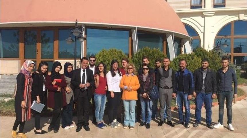 &Uuml;niversite &Ouml;ğrencilerine Uygulama Gezisi