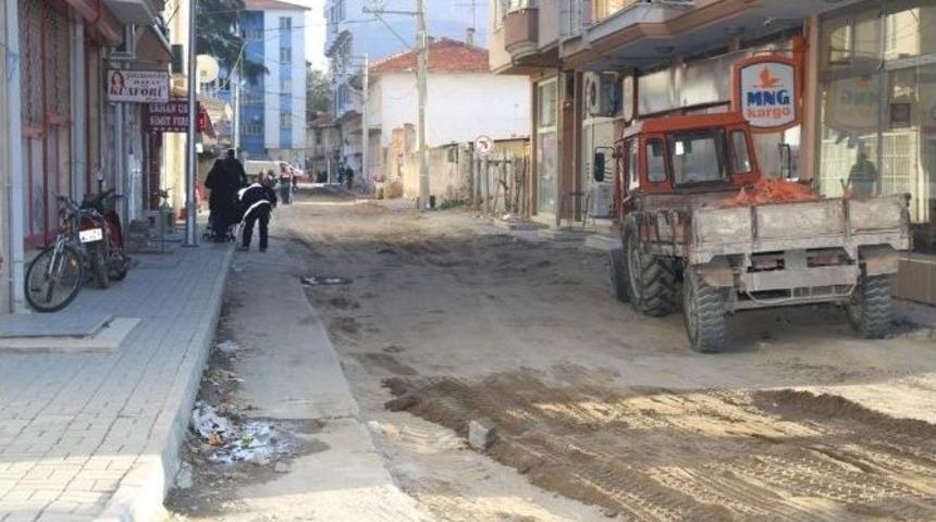 Burhaniye&rsquo; De Yol Seferberliği