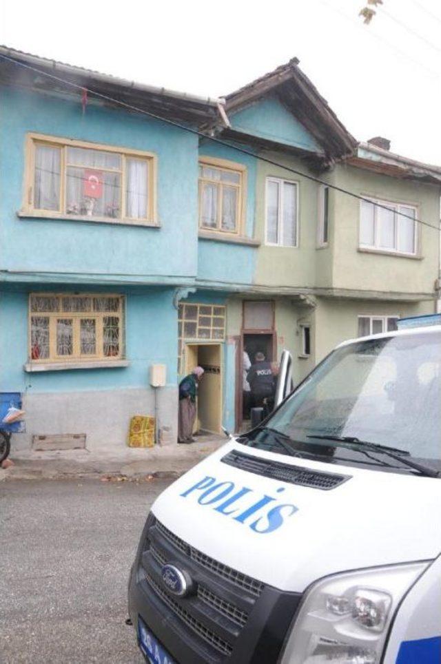 Eskişehir'de Sobadan Zehirlenen Anne Öldü, Kızı Komada