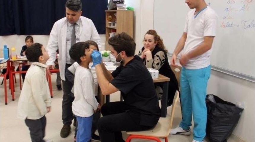 Minik &Ouml;ğrenciler Diş Taramasından Ge&ccedil;ti