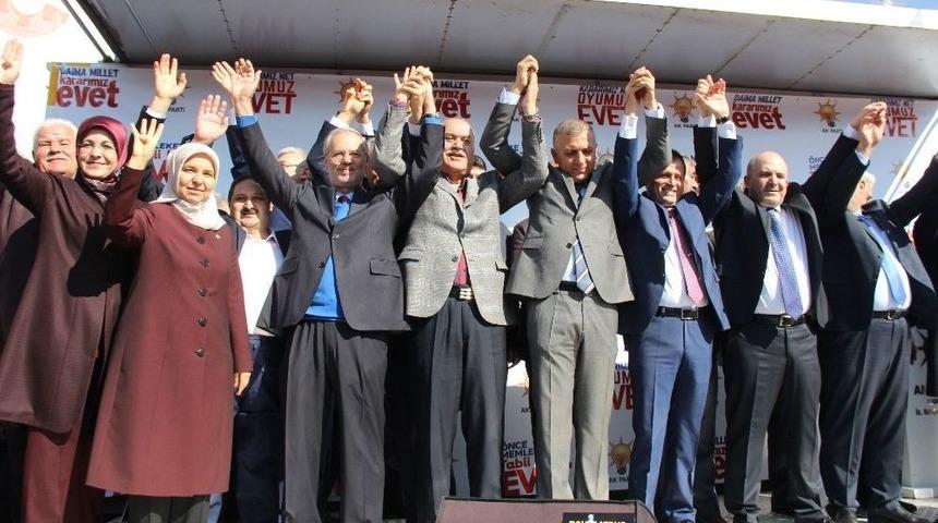 Ak Parti Konya İl Teşkilatı Referandum İçin Sahaya İndi