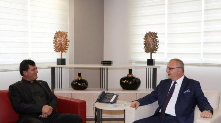 Manisa’dan Çoruma Minibüs Desteği