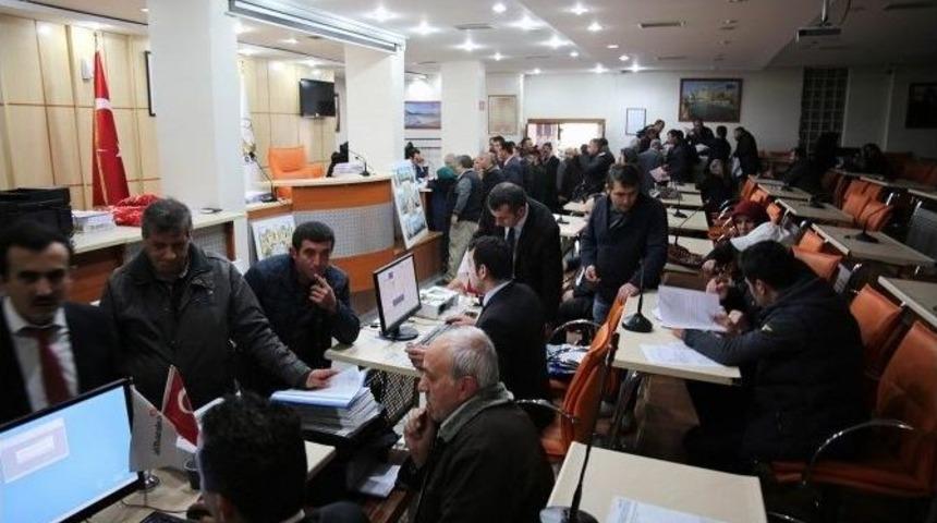 Sivas Belediyesi&rsquo;nin Vefa Konutları&rsquo;na Yoğun İlgi