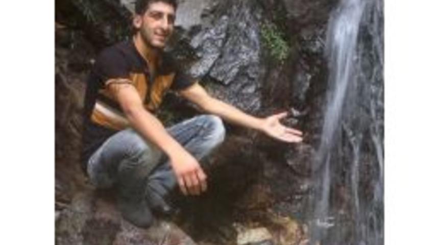 Ellerini Ve Ayaklarını Makineye Kaptıran İş&ccedil;i Hayatını Kaybetti