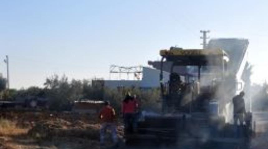 Erdemli Belediyesi, Sıcak Asfalt &Ccedil;alışmalarına Devam Ediyor