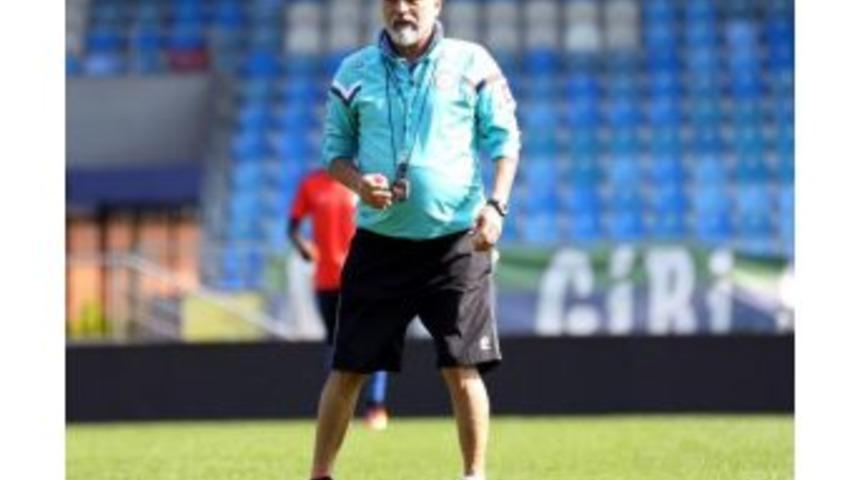 &Ccedil;aykur Rizespor Teknik Direkt&ouml;r&uuml; Karaman: İki Ma&ccedil; Kaderimizi Belirleyecek