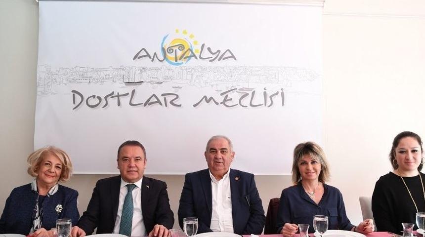 Başkan B&ouml;cek, Dostlar Meclisi&rsquo;nde