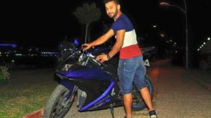 Motosikletli Gencin Feci &Ouml;l&uuml;m&uuml;