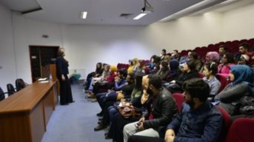 Kariyer Planlama Seminerleri İibf&rsquo;de Devam Ediyor