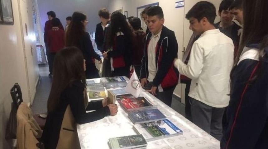 Be&uuml;, Karab&uuml;k&rsquo;te Eğitim Fuarına Katıldı