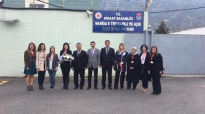 Cezaevindeki Kadınlara Moral