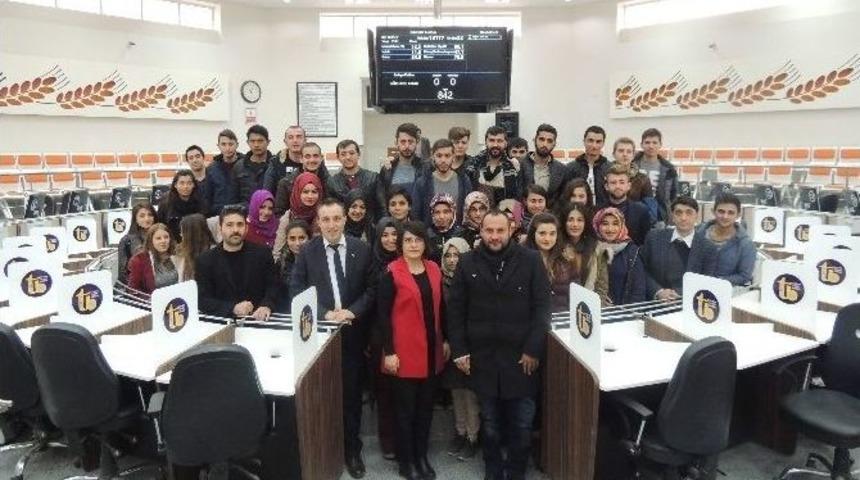 İşletme Bölümü Öğrencilerinden Ticaret Borsası’na Ziyaret