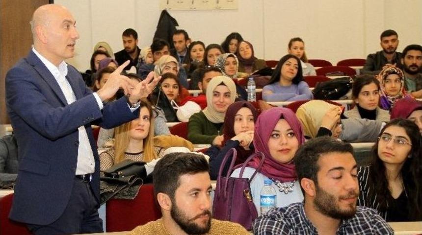 Rekt&ouml;r Yılmaz, En Başarılı &Ouml;ğrencilerle Eğitim Analizi