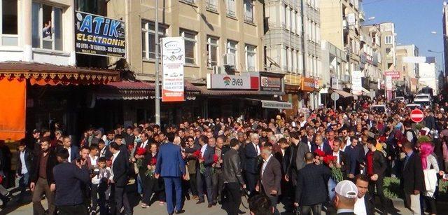 Kilis’te Ak Parti’den ’evet’ Yürüyüşü