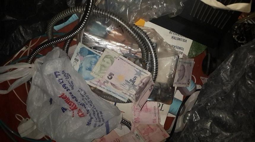 Başkent Polisi Zehir Tacirlerinin K&ouml;k&uuml;n&uuml; Kazıyor