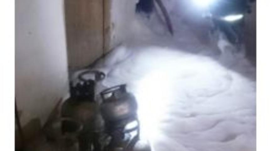 Ahır Yangınında Maddi Hasar Oluştu