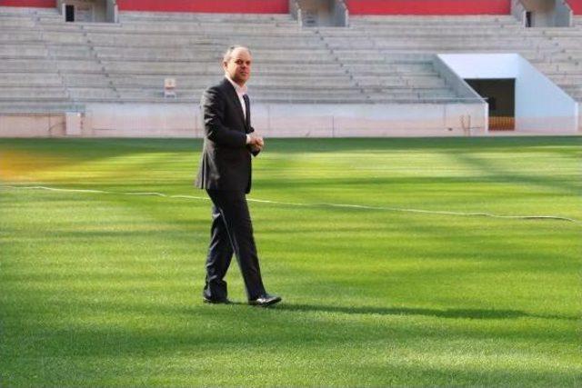 Bakan Kılıç, Samsunspor'un Yeni Stadını Inceledi