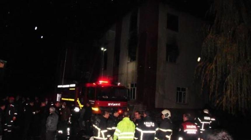 Adana'da Kız &Ouml;ğrenci Yurdunda Yangın: 12 &Ouml;l&uuml;, 22 Yaralı (4)