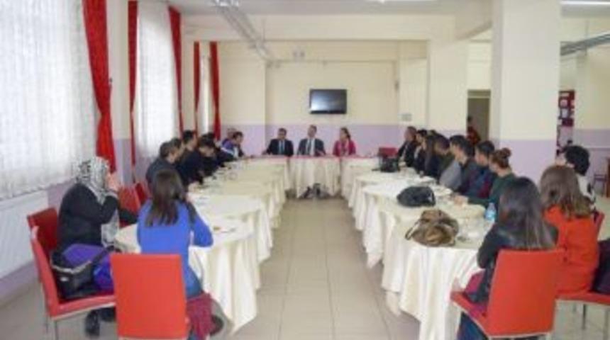 Besni&rsquo;de İl&ccedil;e M&uuml;zik Korosu &Ccedil;alışmalara Devam Ediyor