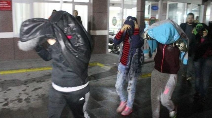 Konya&rsquo;da Ahlak Polisi Hayat Kadınlarına G&ouml;z A&ccedil;tırmıyor