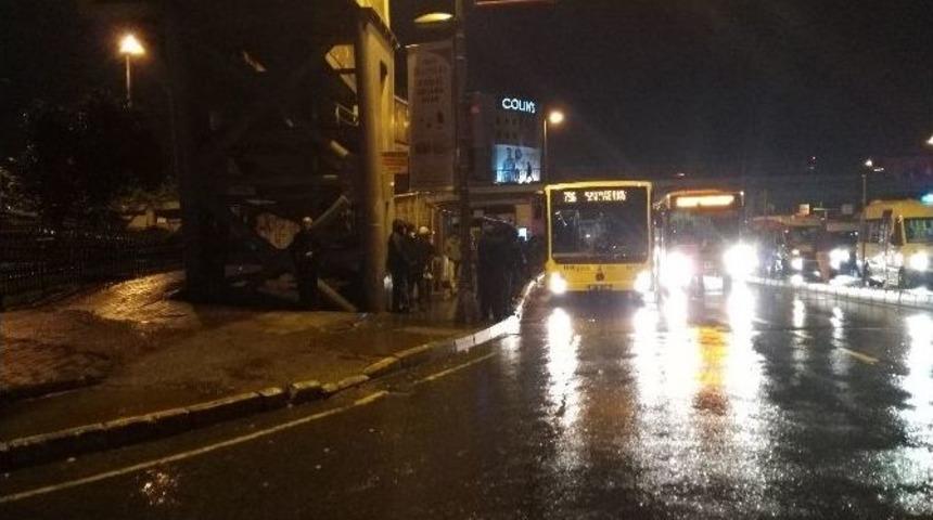 İstanbul’da Sulu Kar Etkisini Göstermeye Başladı