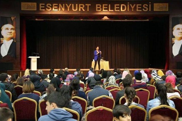 Hande Fırat, 15 Temmuz Gecesini Esenyurt’ta Anlattı