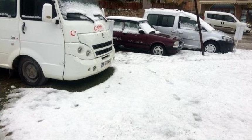Denizli&rsquo;ye Mevsimin İlk Karı D&uuml;şt&uuml;