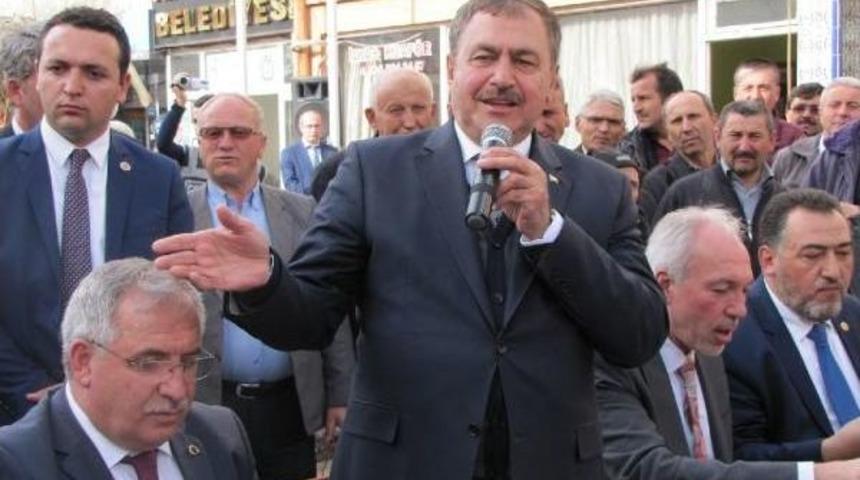 Bakan Eroğlu, Simav'da Anayasa Değişikliğini Anlattı (3)