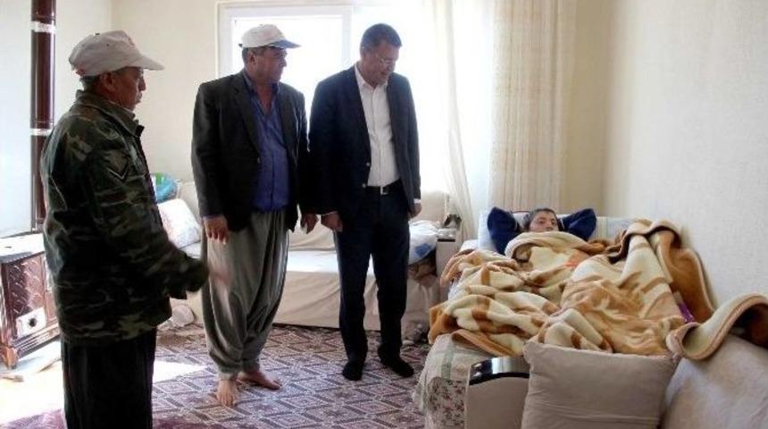 Başkan Turgut Menenjit Hastası Kerim&rsquo;in Tanışma İsteğini Geri &Ccedil;evirmedi