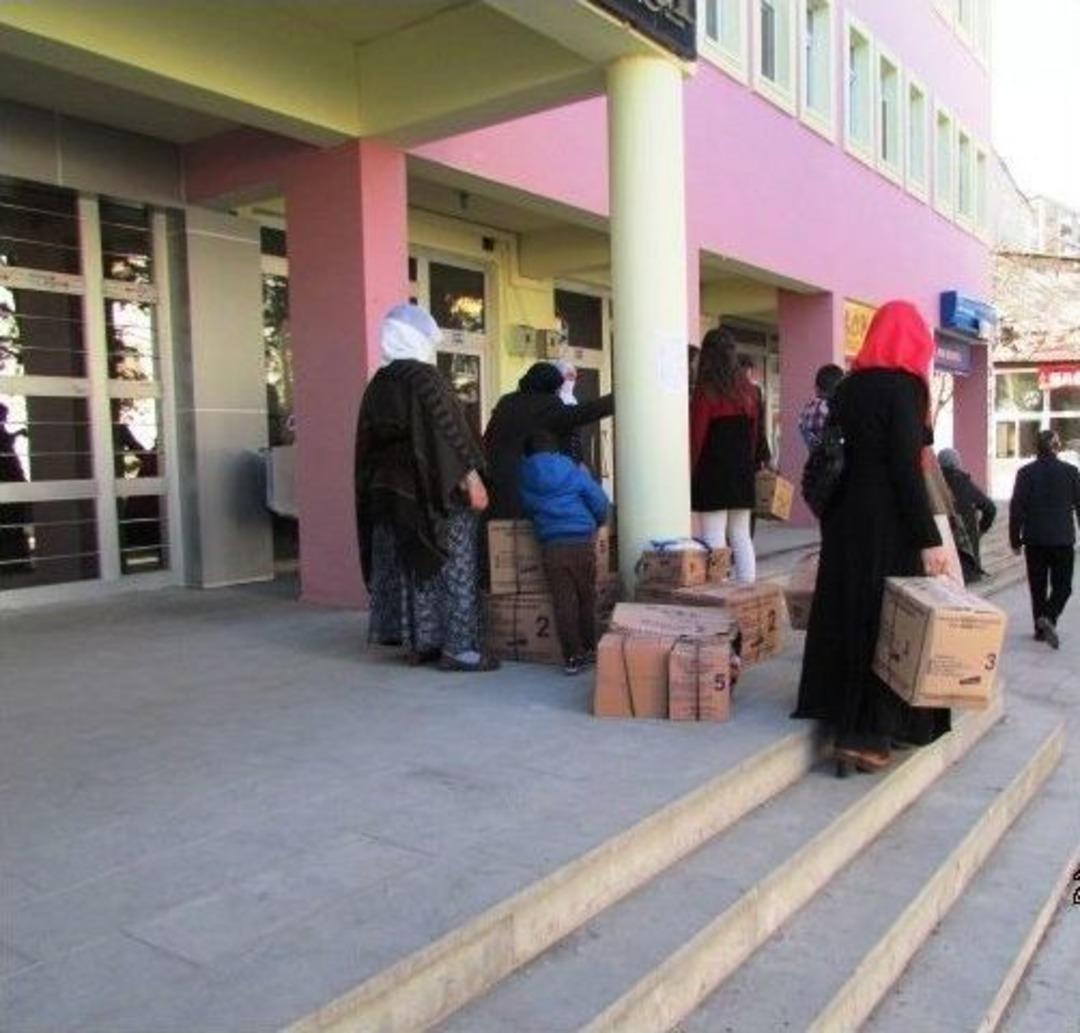 Bulanık Belediyesinden Halka Yardım