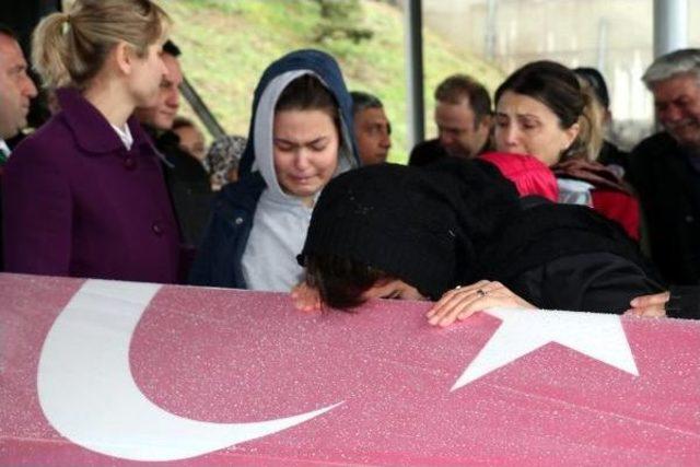 Kalp Krizi Geçiren Polis Öldü