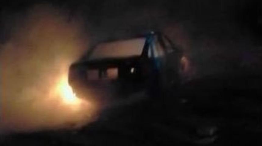 Park Halindeki Otomobil Yandı