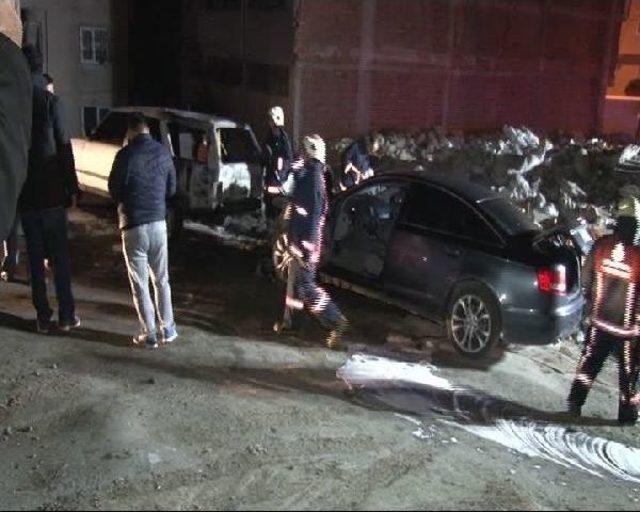 Bah&ccedil;elievler de Park Halindeki Iki Ara&ccedil; Yandı 3