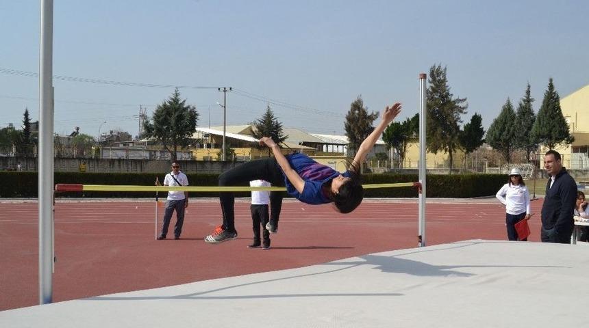 15 Temmuz Şehitleri Anma Atletizm Se&ccedil;meleri Tamamlandı