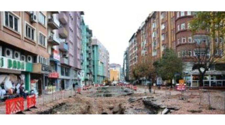 İzmit Belediyesin&rsquo;den Esnafa Yardım Eli