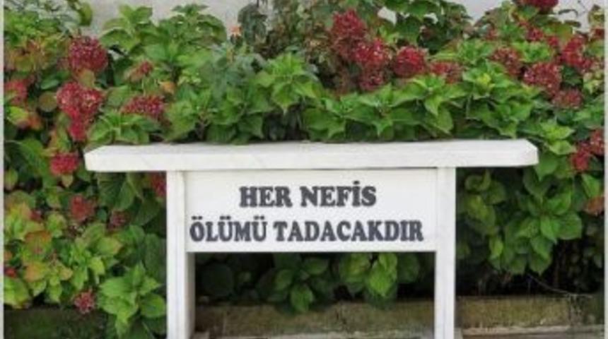 Bunalıma Giren Şahıs Musalla Taşı &Uuml;zerinde İntihar Etti