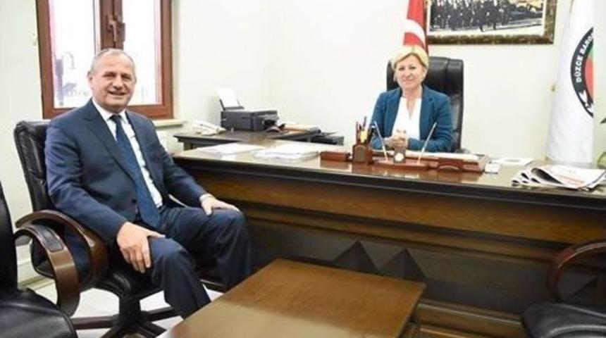 Başkan Keleş, Ziyaretlerini S&uuml;rd&uuml;r&uuml;yor